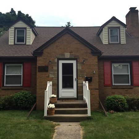 Clean & Cute House Located 2.8 Mi From Msu Hotel Lansing Exterior photo